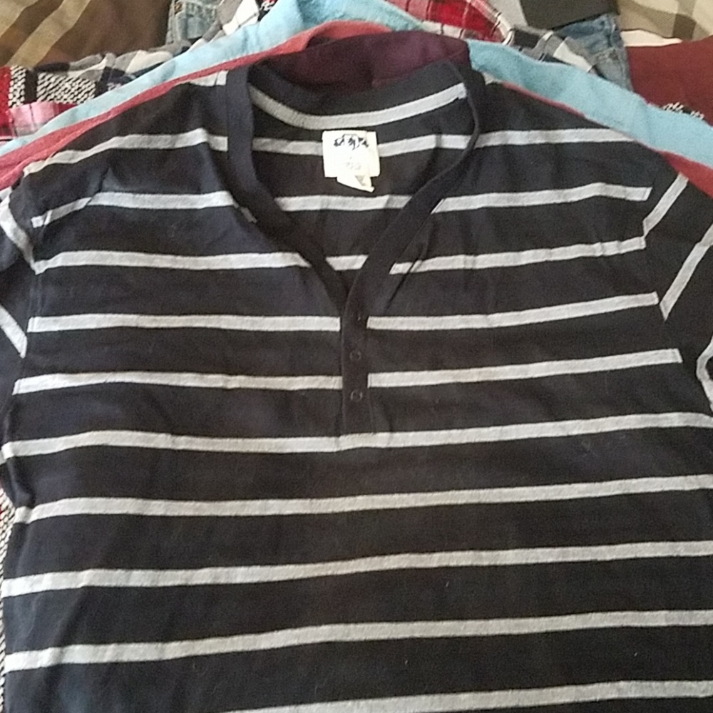 V neck striped shirt